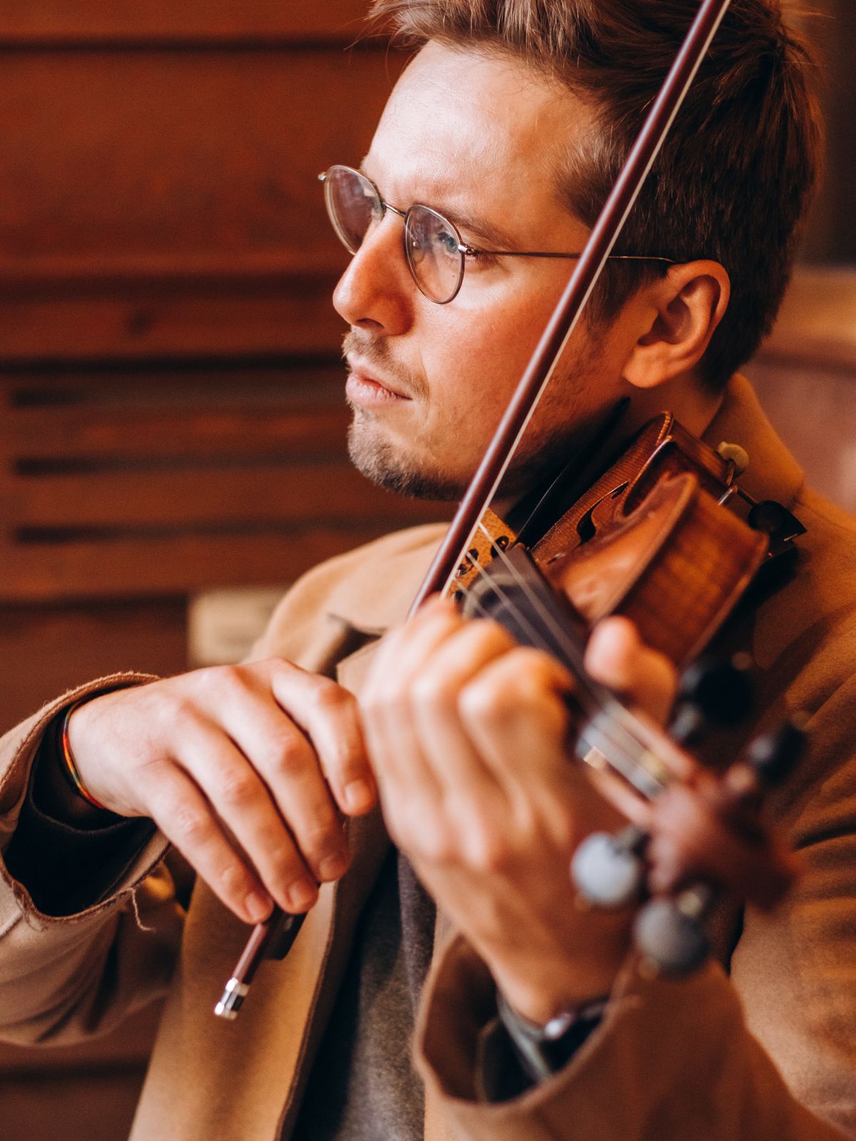 Portrait with violin